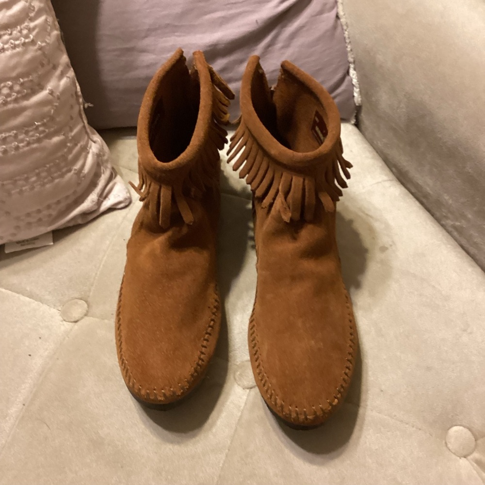 Minnetonka Brown Suede Fringe Footwear